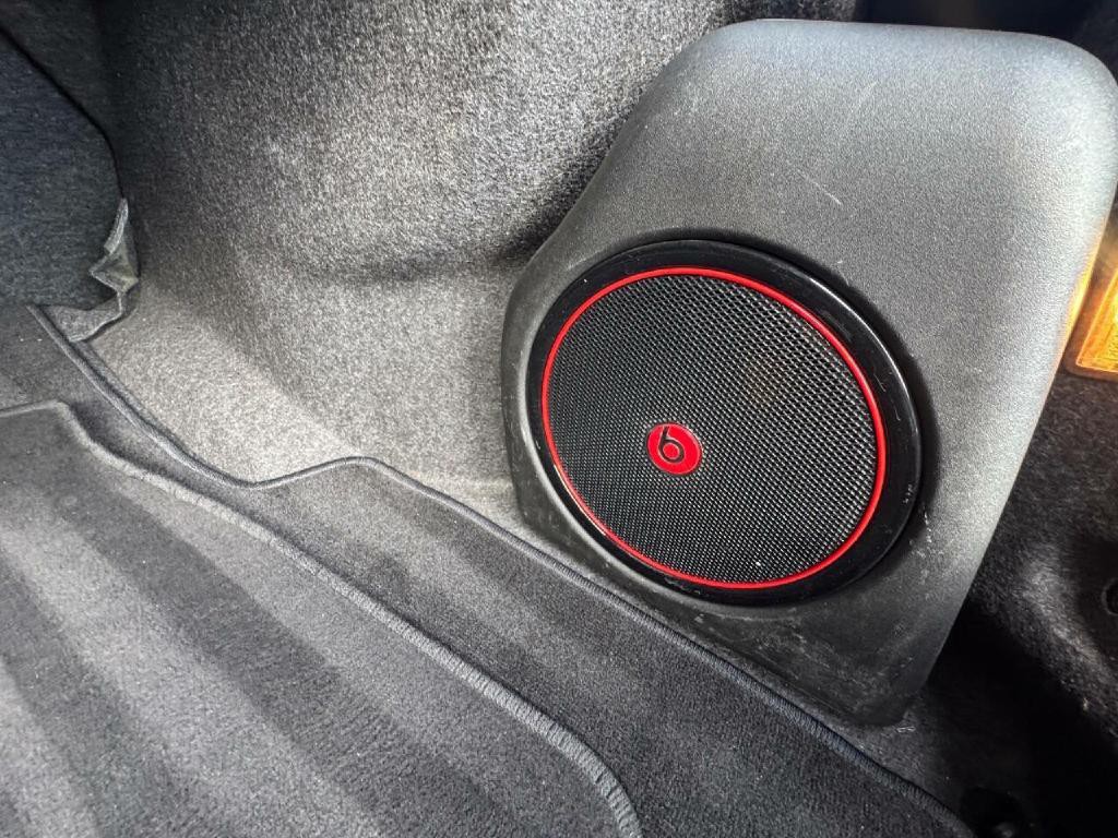 2014 Chrysler 300 Image 39