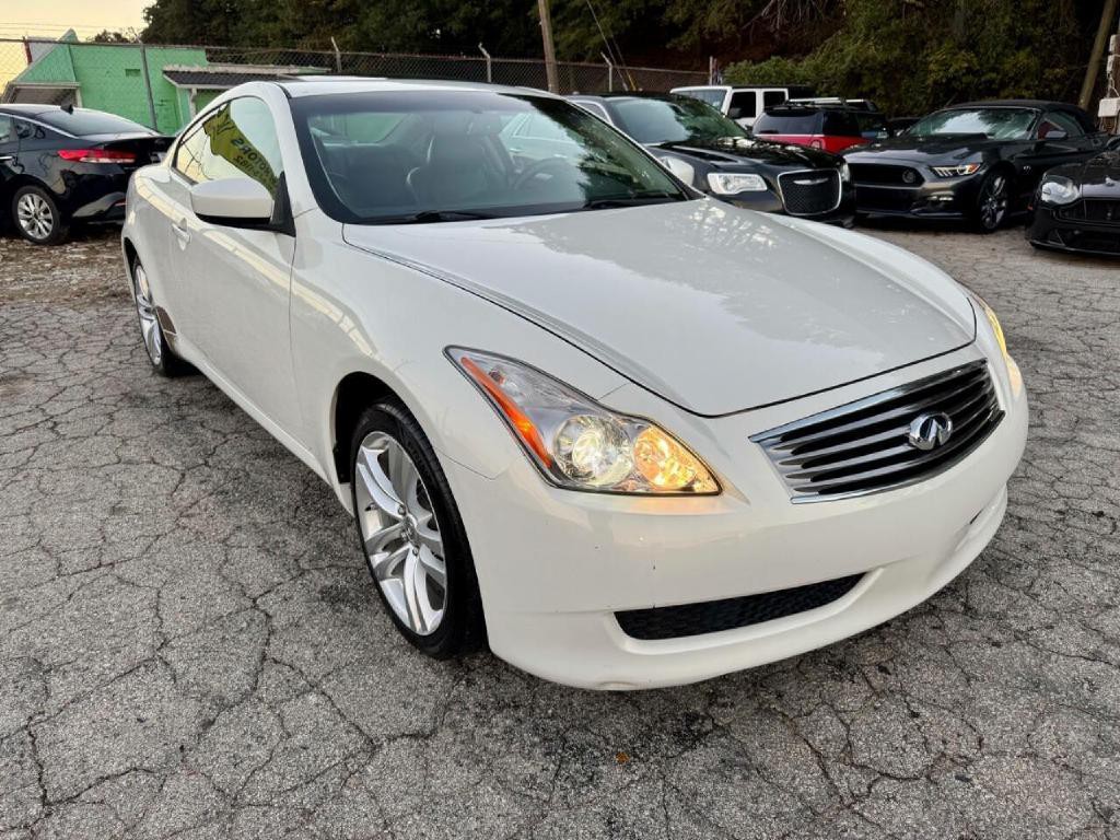 2010 INFINITI G37 Image 2