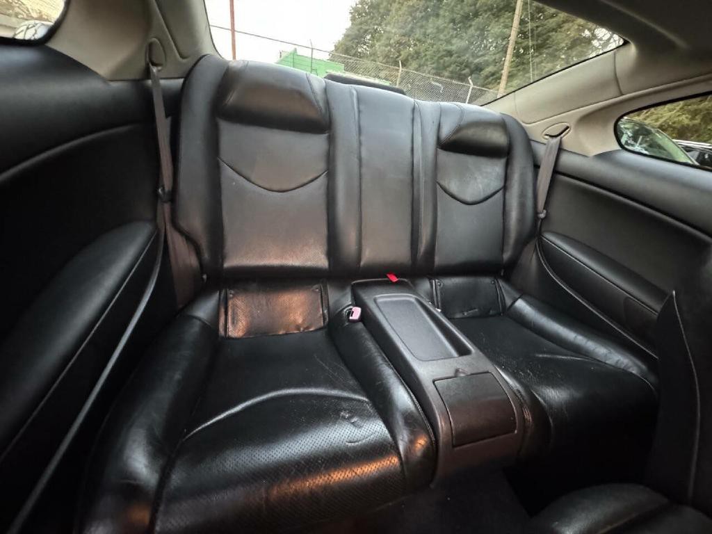 2010 INFINITI G37 Image 11