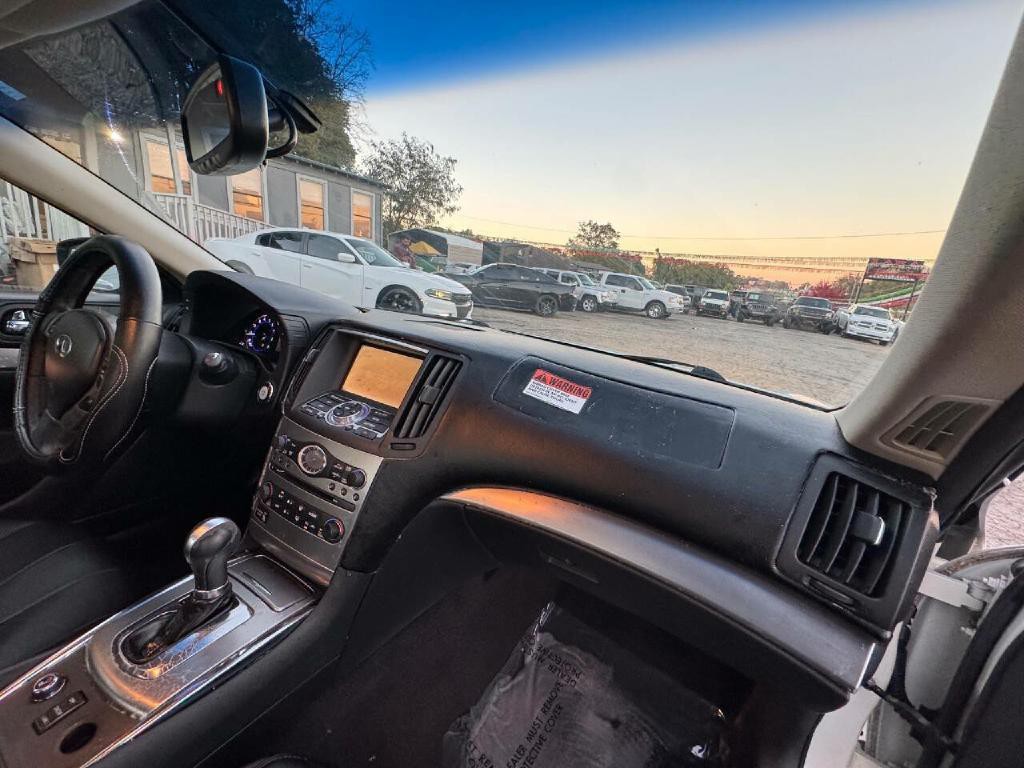 2010 INFINITI G37 Image 14