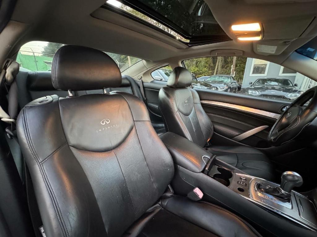 2010 INFINITI G37 Image 15