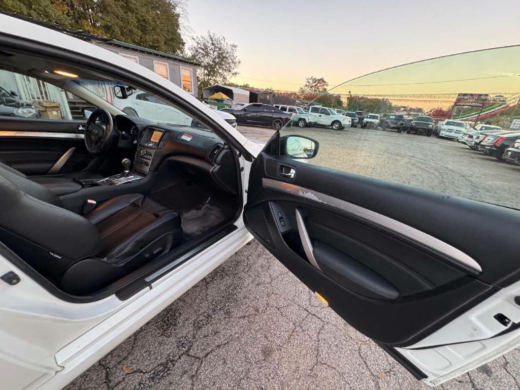 2010 INFINITI G37 Image 16
