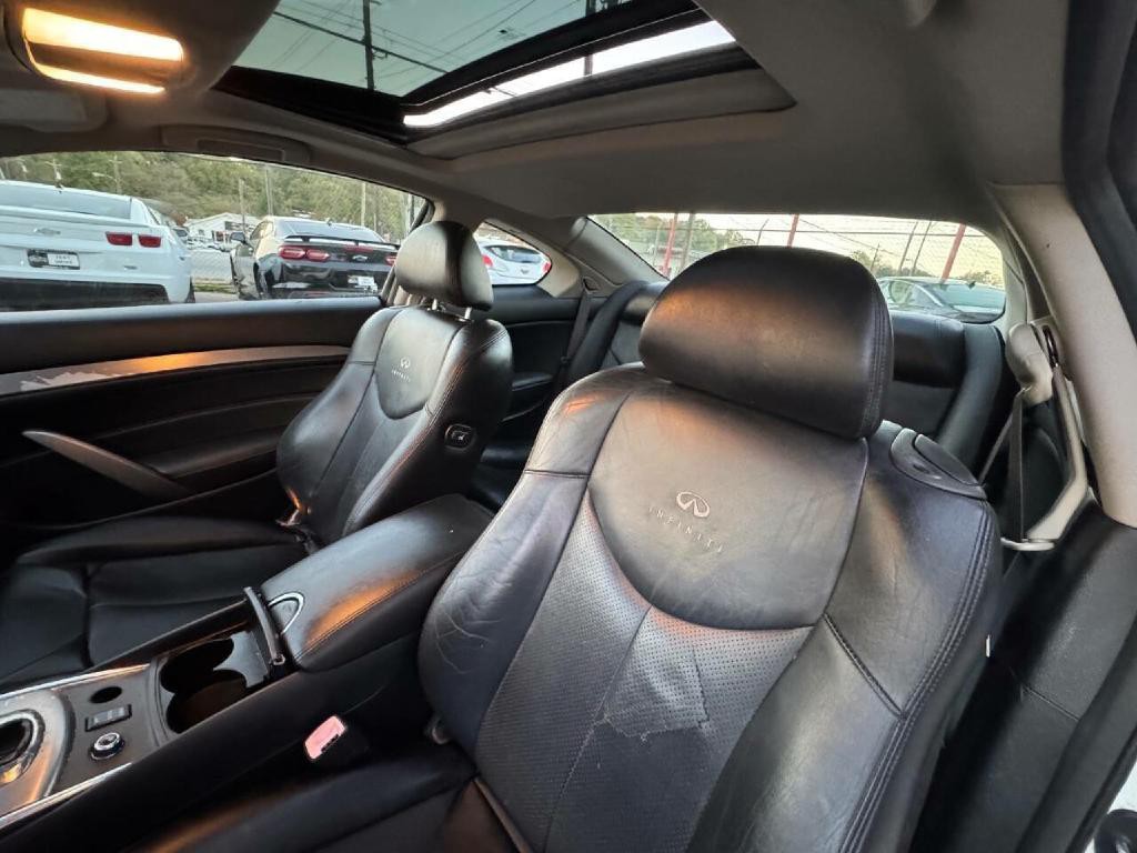 2010 INFINITI G37 Image 18