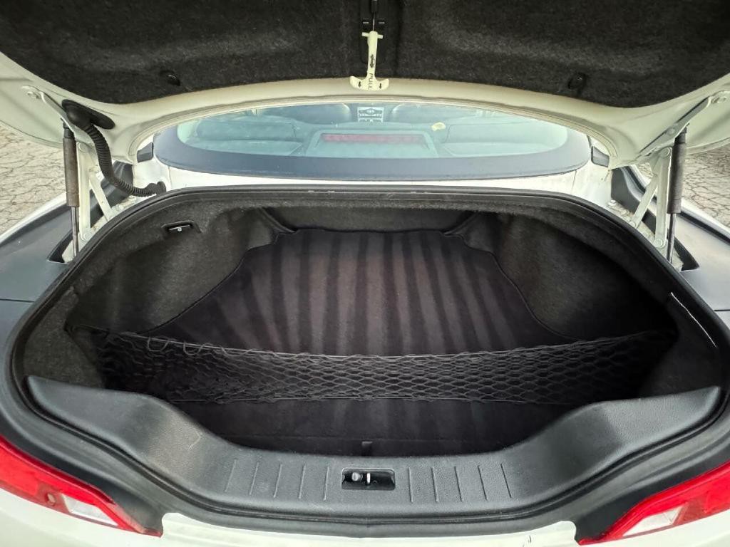 2010 INFINITI G37 Image 32