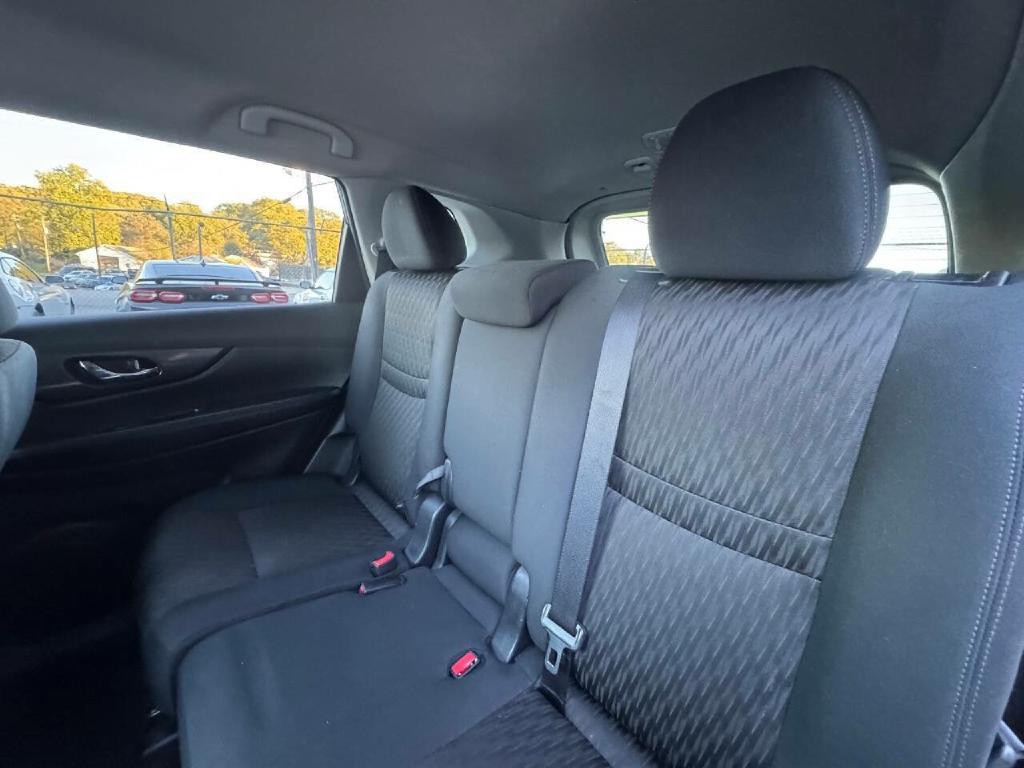 2018 Nissan Rogue Image 9