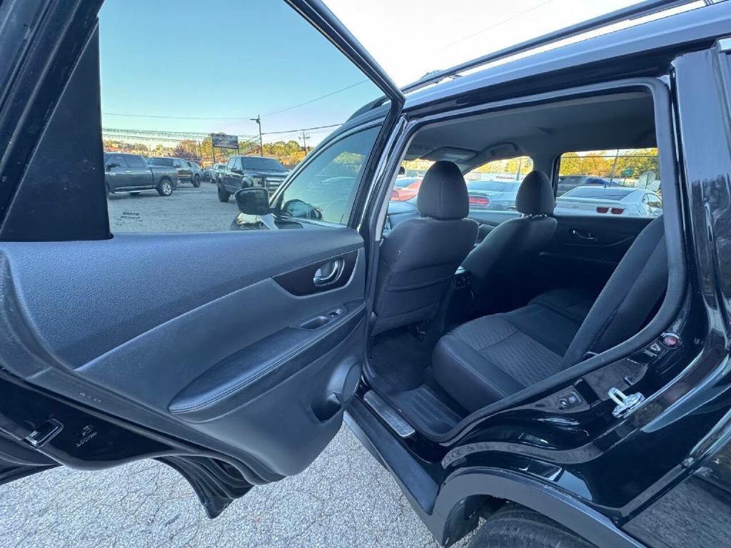 2018 Nissan Rogue Image 11