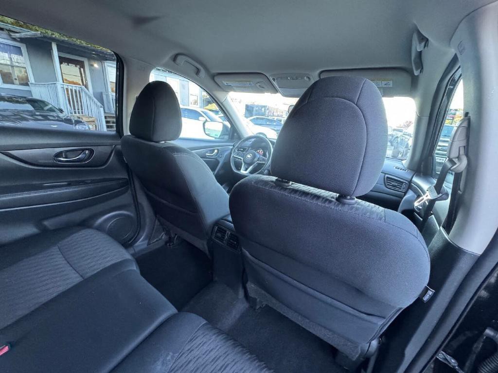 2018 Nissan Rogue Image 13