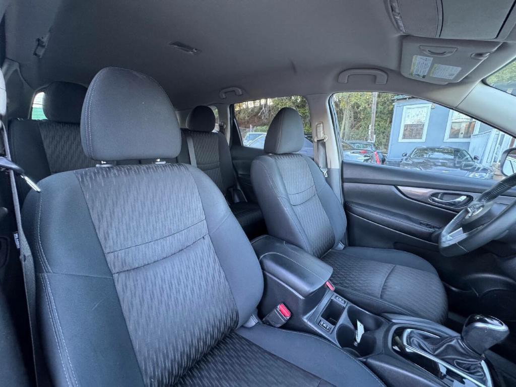2018 Nissan Rogue Image 18
