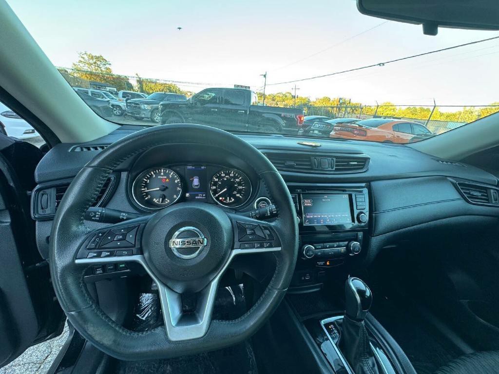 2018 Nissan Rogue Image 24