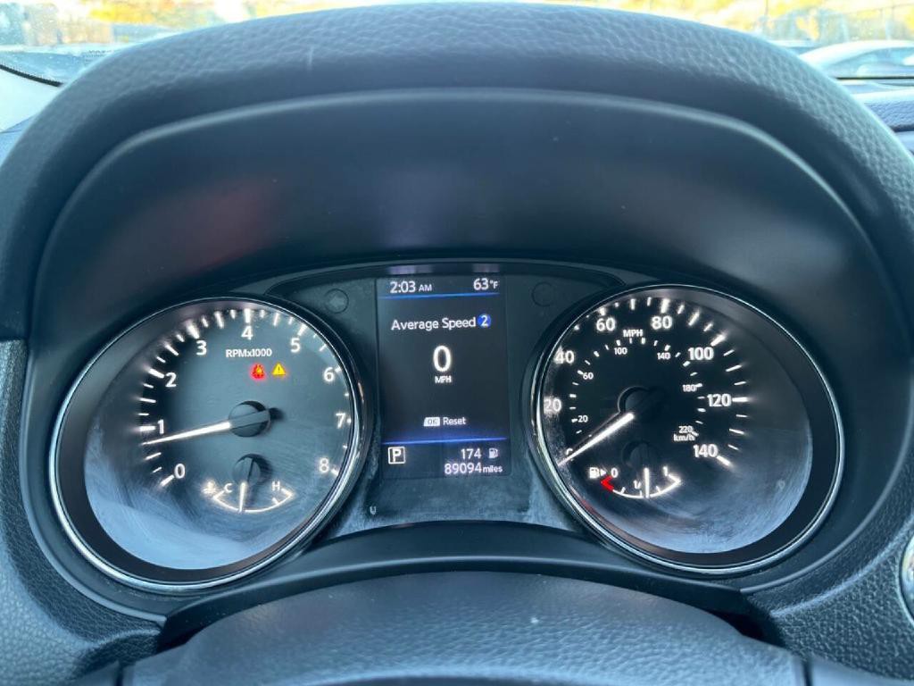 2018 Nissan Rogue Image 25