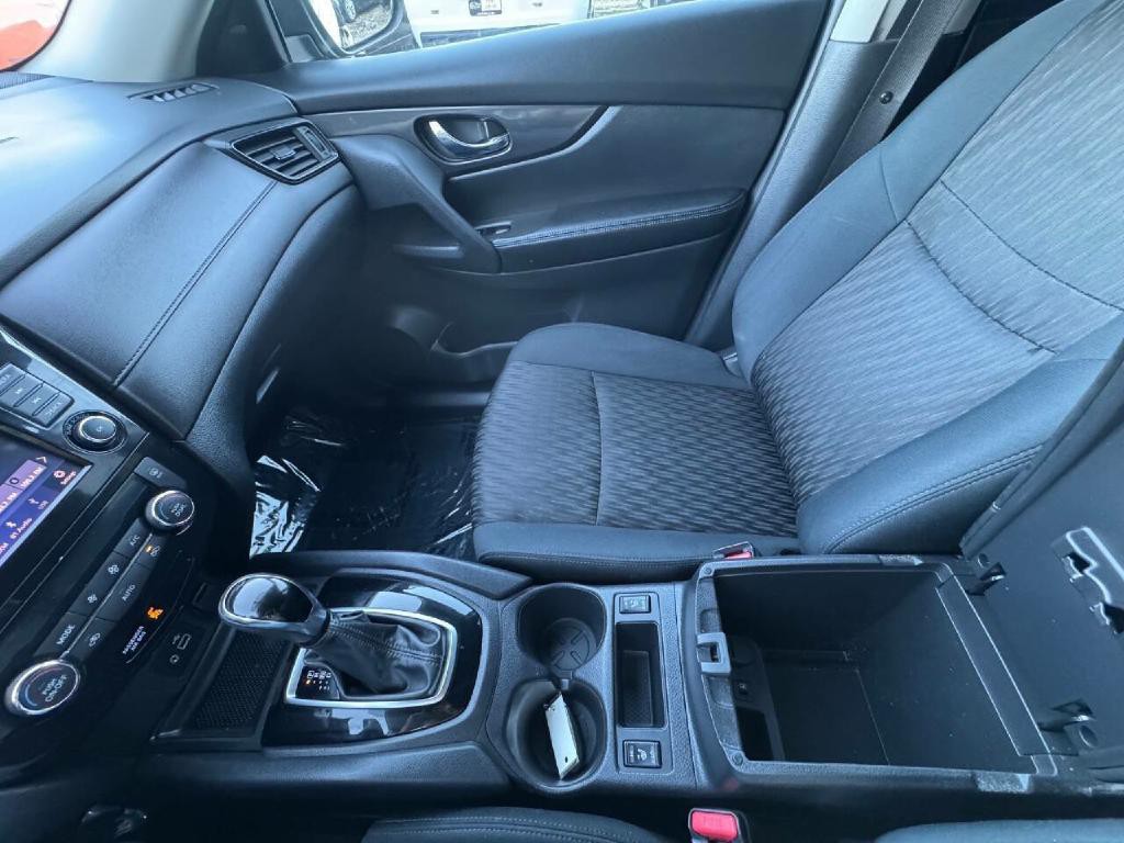 2018 Nissan Rogue Image 28