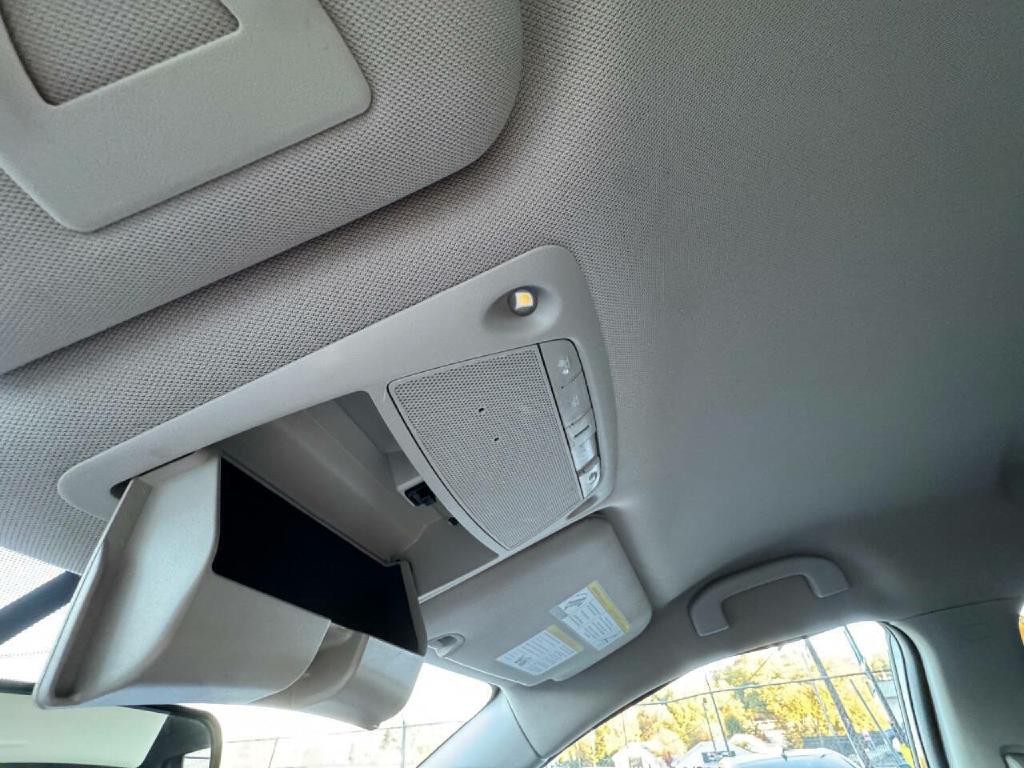 2018 Nissan Rogue Image 30