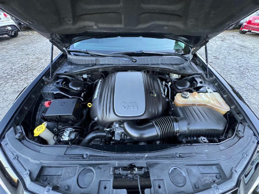 2016 Chrysler 300 Image 37