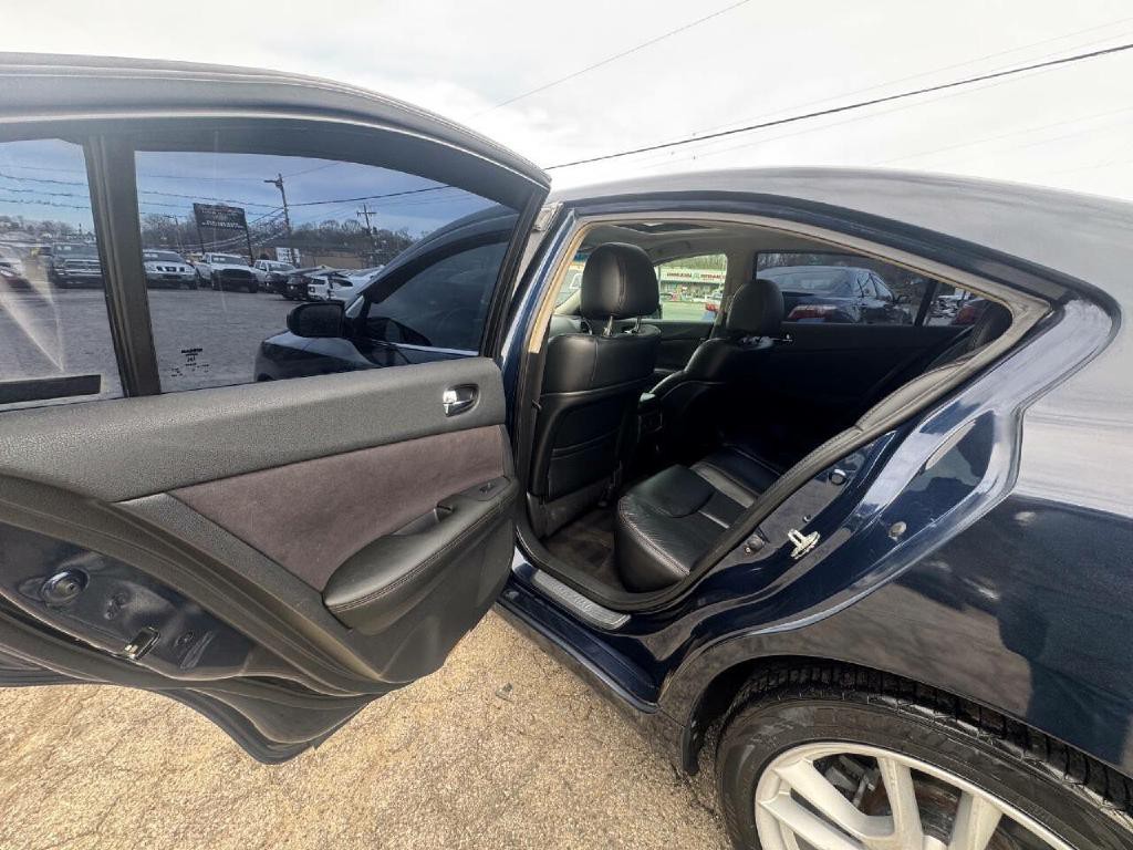 2011 Nissan Maxima Image 11