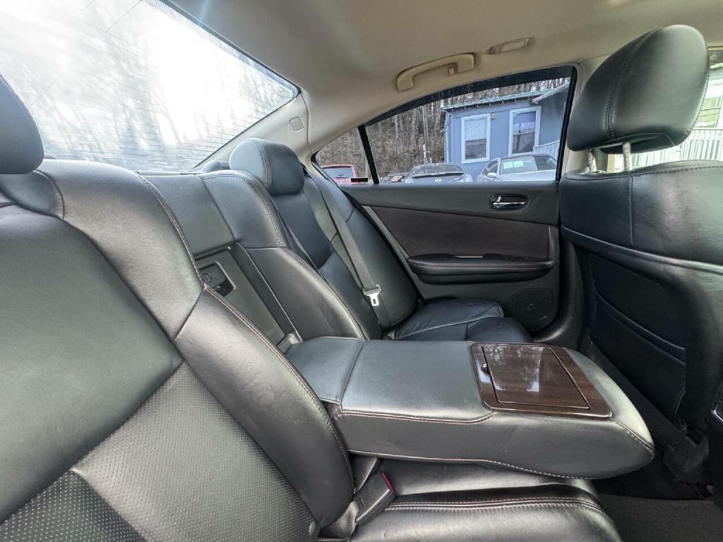 2011 Nissan Maxima Image 13