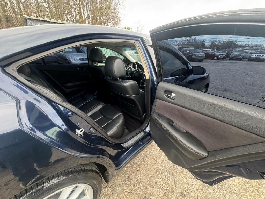 2011 Nissan Maxima Image 18