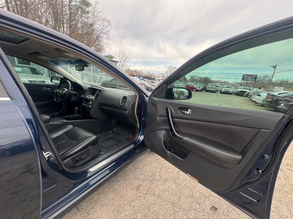 2011 Nissan Maxima Image 20