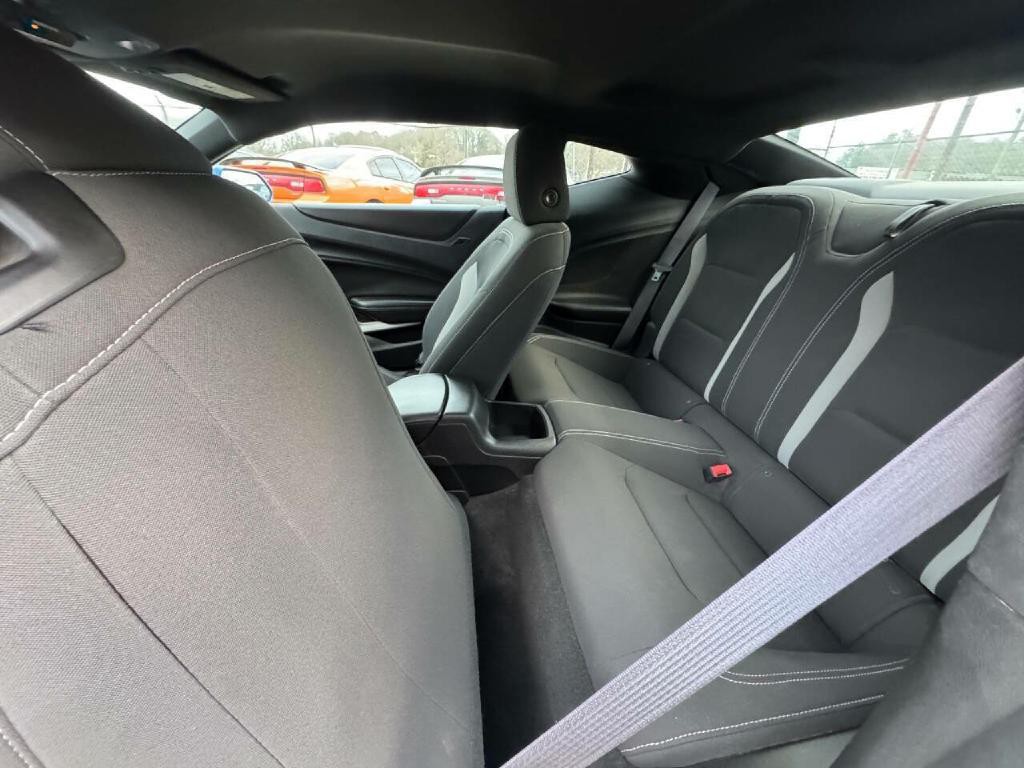 2016 Chevrolet Camaro Image 9