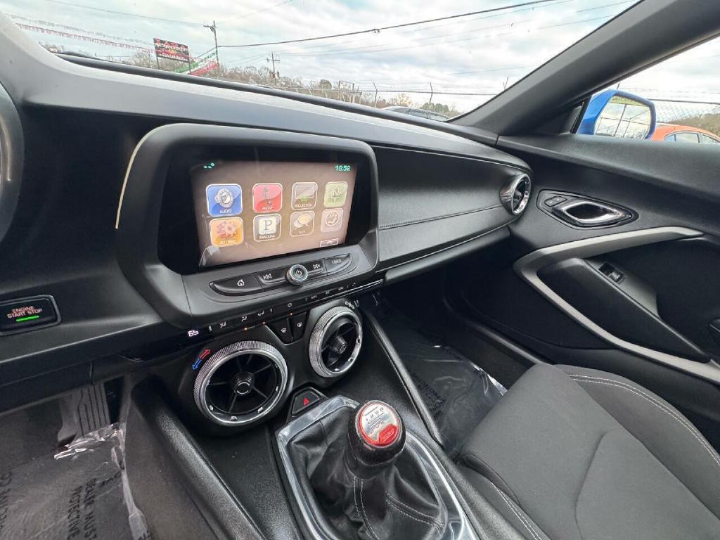 2016 Chevrolet Camaro Image 24