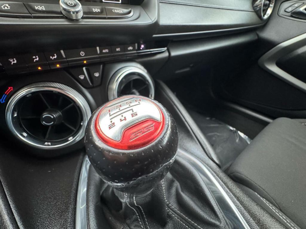 2016 Chevrolet Camaro Image 27