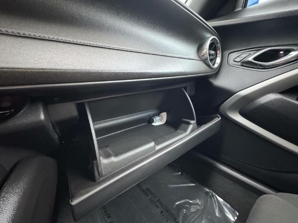 2016 Chevrolet Camaro Image 28