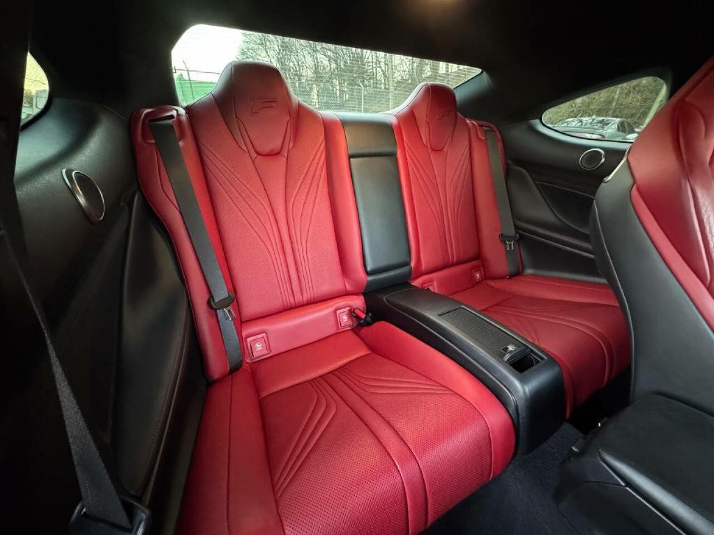 2015 Lexus RC F Image 11