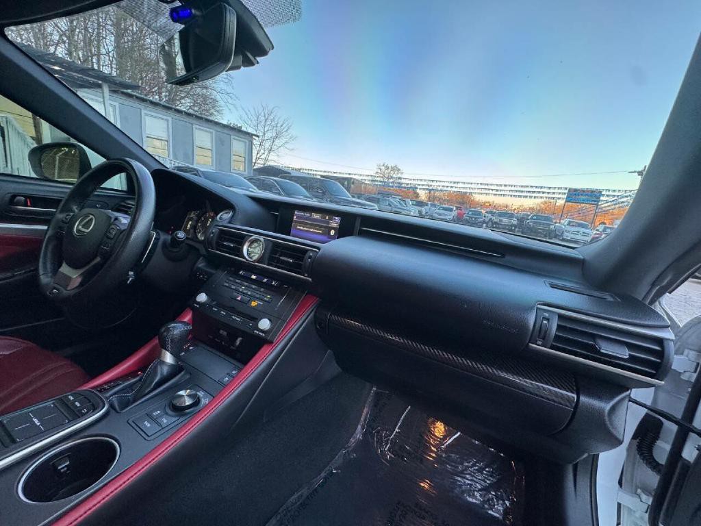 2015 Lexus RC F Image 14