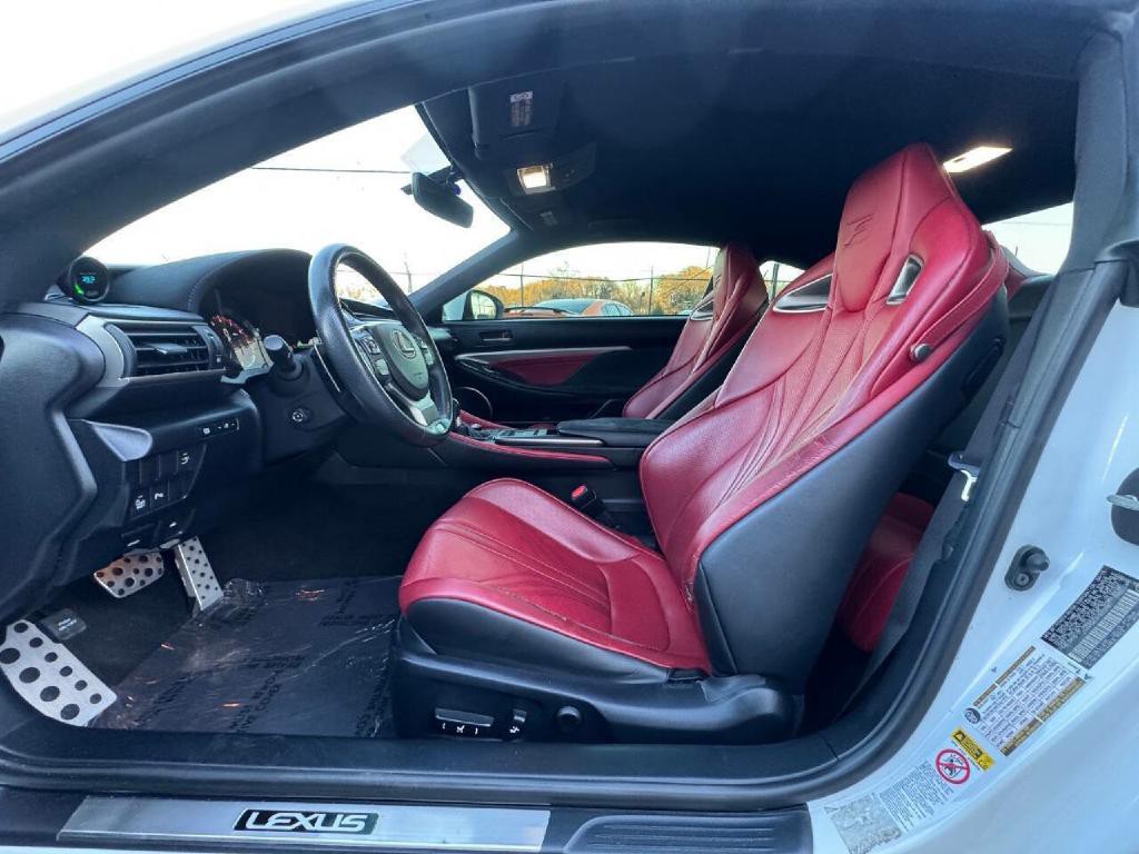 2015 Lexus RC F Image 17