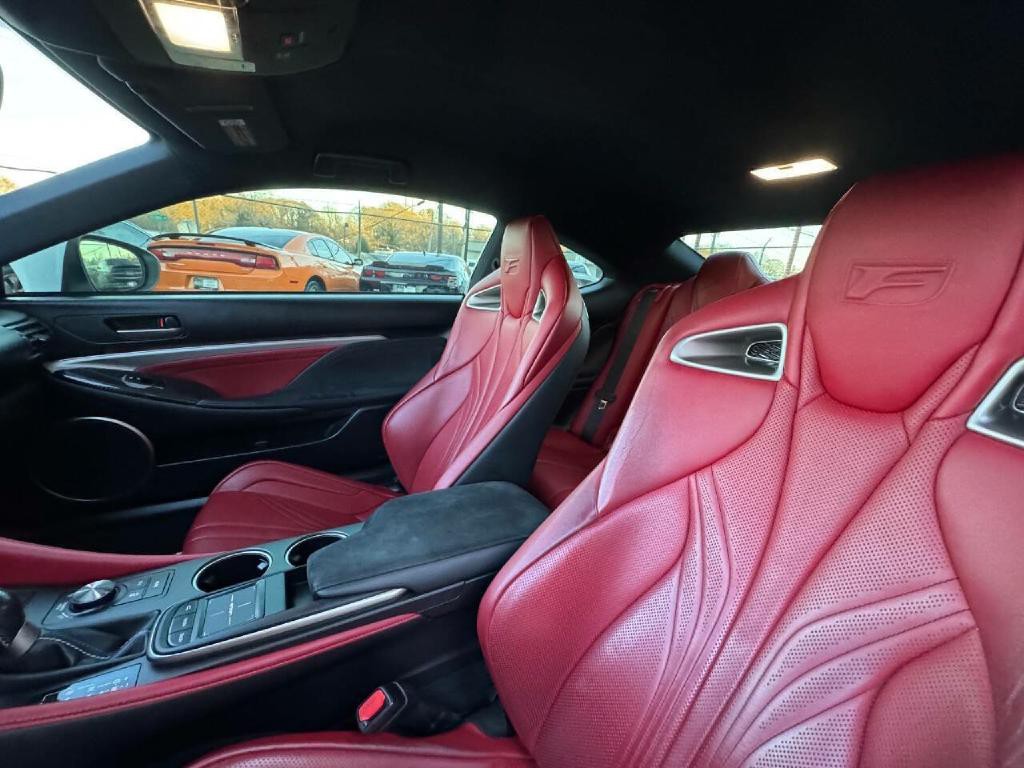 2015 Lexus RC F Image 18