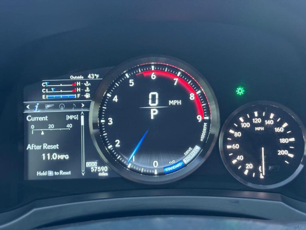 2015 Lexus RC F Image 21