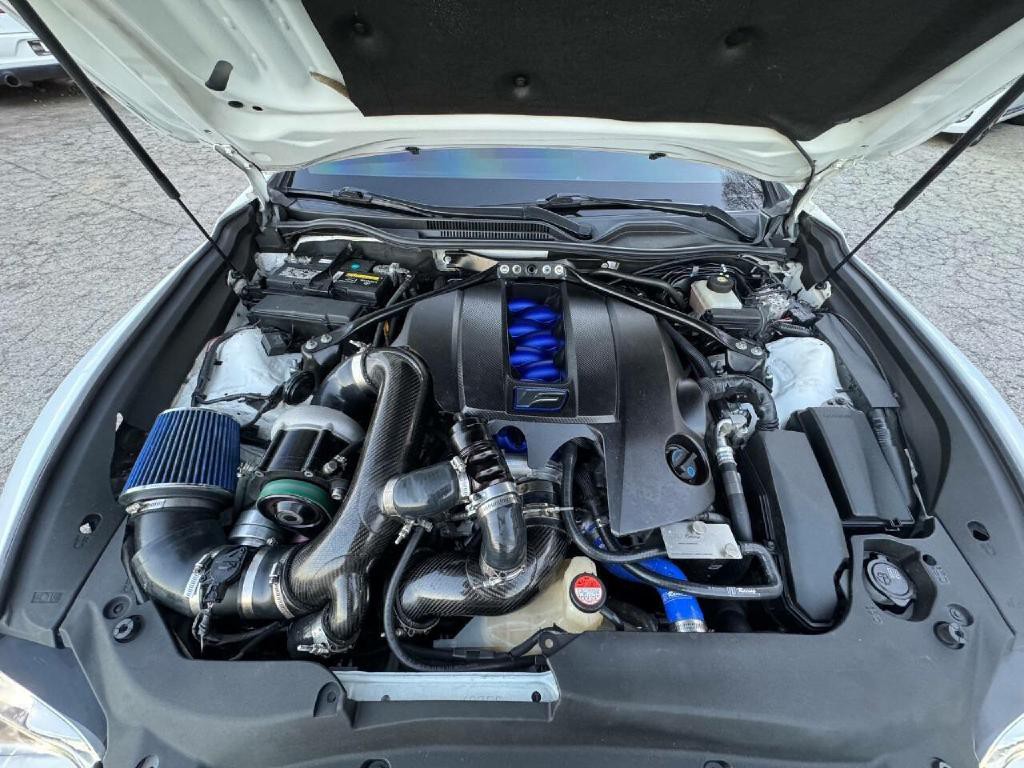 2015 Lexus RC F Image 32