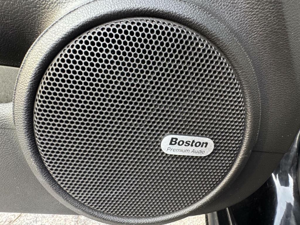 2010 Chevrolet Camaro Image 23