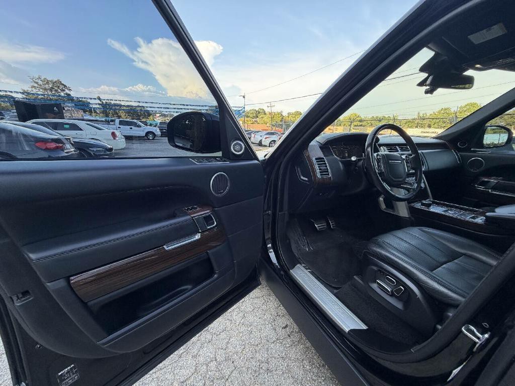2014 Land Rover Range Rover Image 24