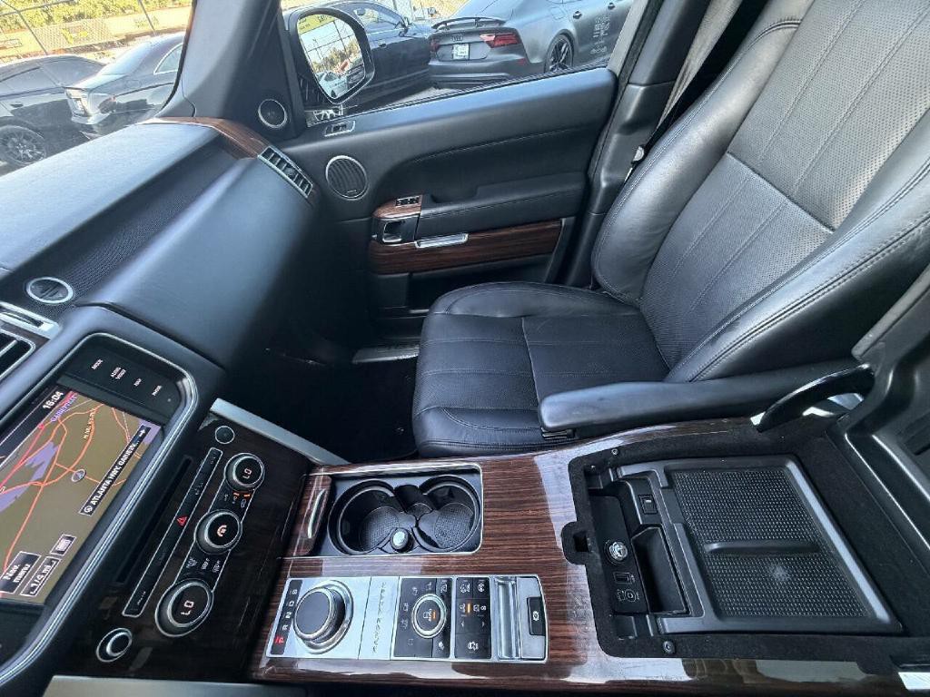 2014 Land Rover Range Rover Image 29