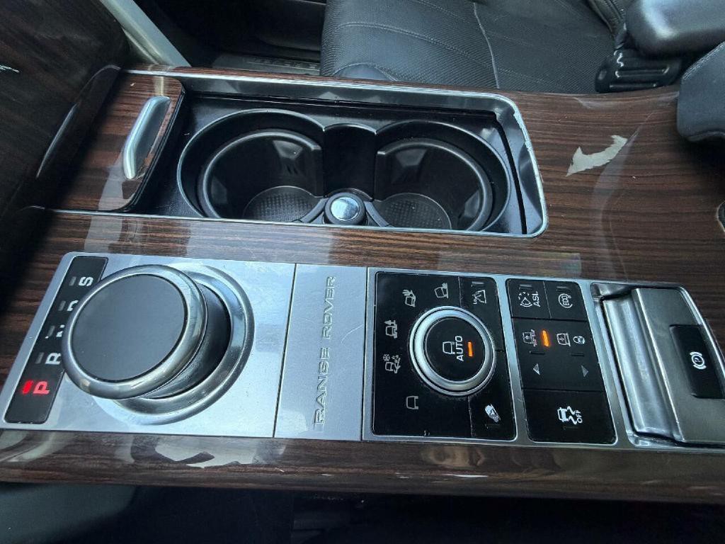 2014 Land Rover Range Rover Image 32