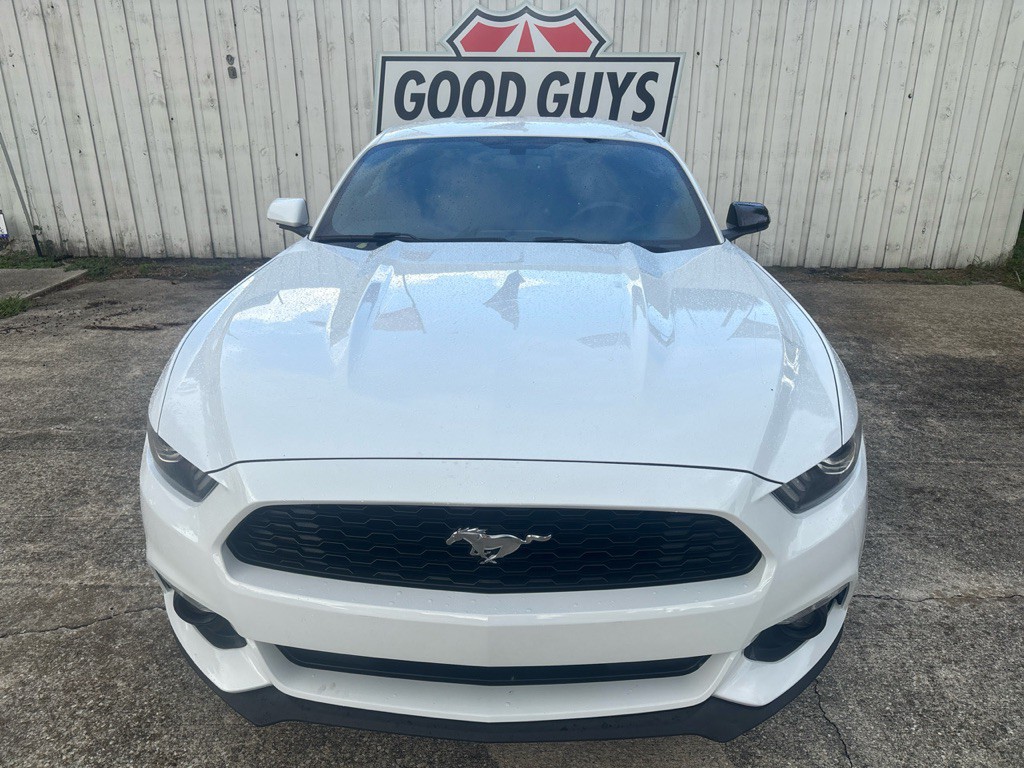 2017 Ford Mustang Image 2