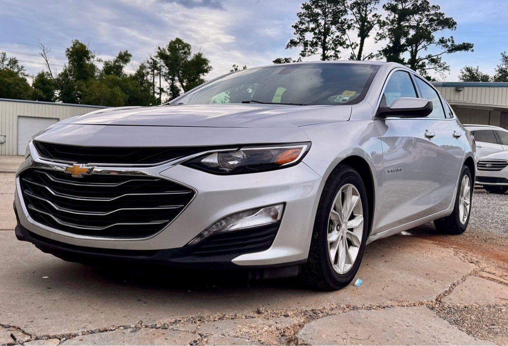 2020 Chevrolet Malibu Image 1
