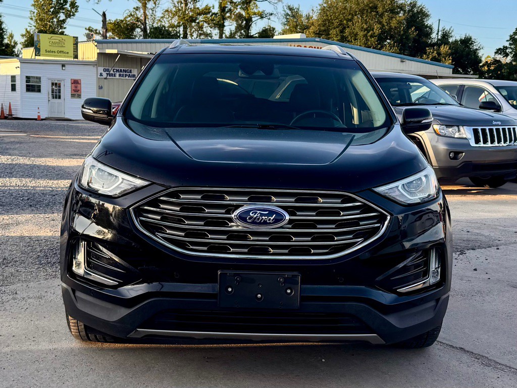 2020 Ford Edge Image 2