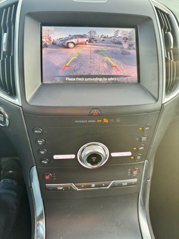 2020 Ford Edge Image 15
