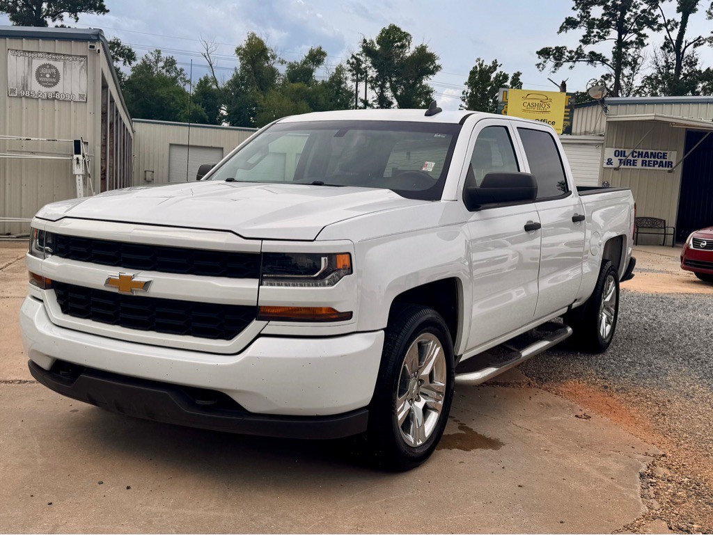 2018 Chevrolet Silverado 1500 Image 1