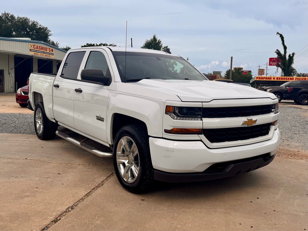 2018 Chevrolet Silverado 1500 Image 3