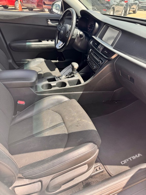 2019 Kia Optima Image 12