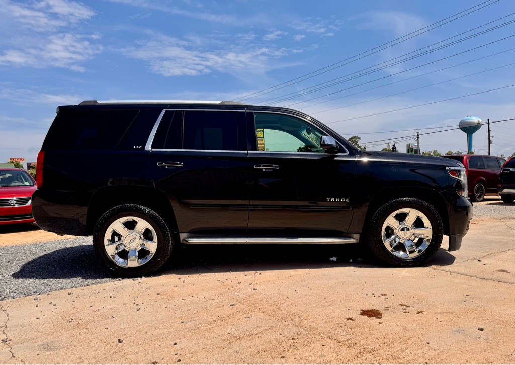 2015 Chevrolet Tahoe Image 4