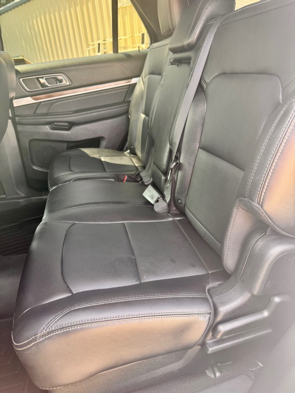 2018 Ford Explorer Image 13