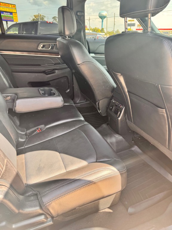 2018 Ford Explorer Image 14