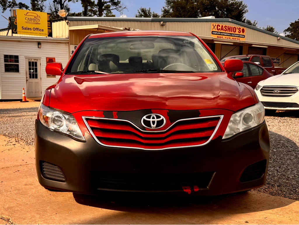2011 Toyota Camry Image 2