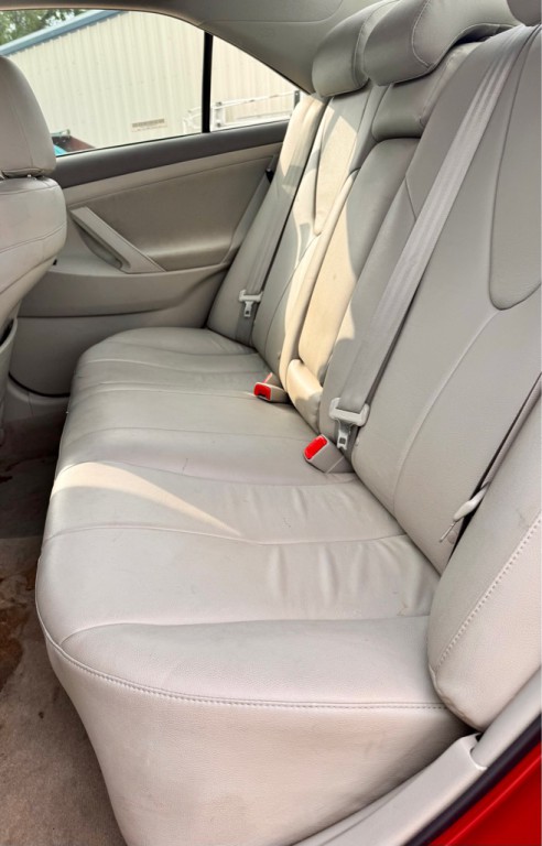 2011 Toyota Camry Image 12