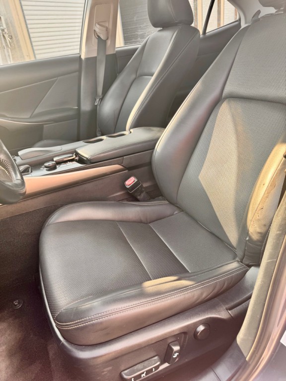 2014 Lexus IS 350 Image 11