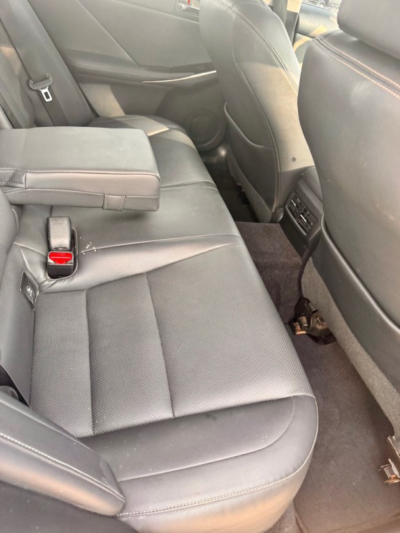 2014 Lexus IS 350 Image 16