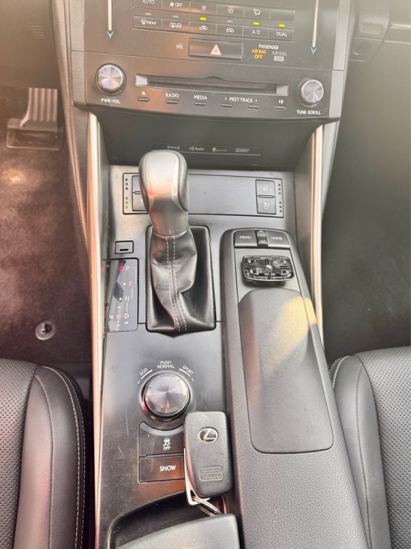 2014 Lexus IS 350 Image 18